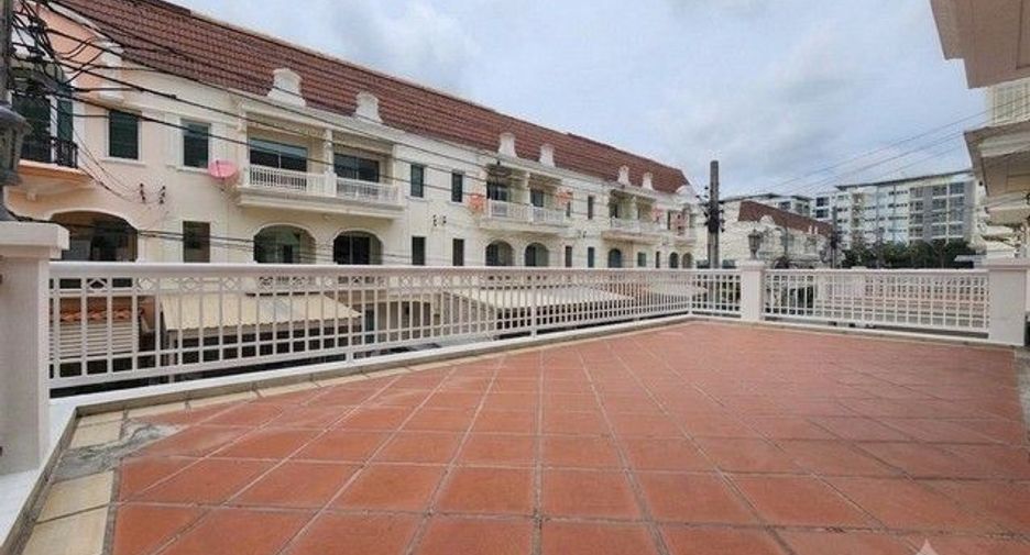Продажа 2 спальни таунхаус в Пхаси Чароен, Бангкок
