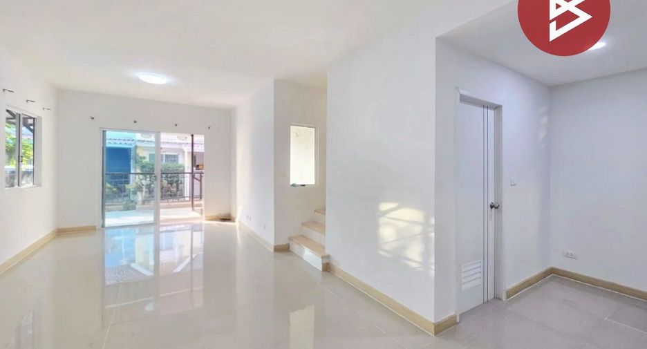 Casa adosada en venta de 3 habitaciones en Bang Phli, Samut Prakan