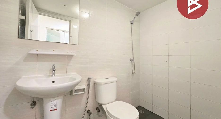 Casa adosada en venta de 3 habitaciones en Bang Phli, Samut Prakan