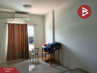For sale 3 bedrooms townhouse in Nakhon Chai Si, Nakhon Pathom