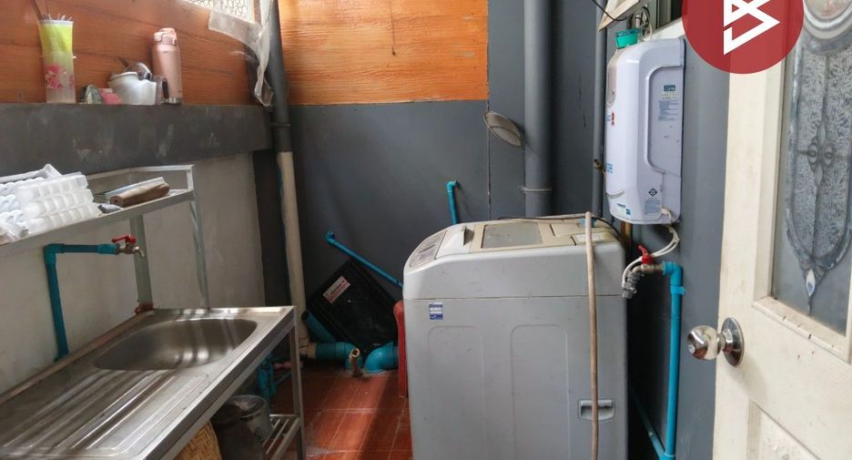 Продажа 3 спальни таунхаус в Nakhon Chai Si, Накхонпатхом