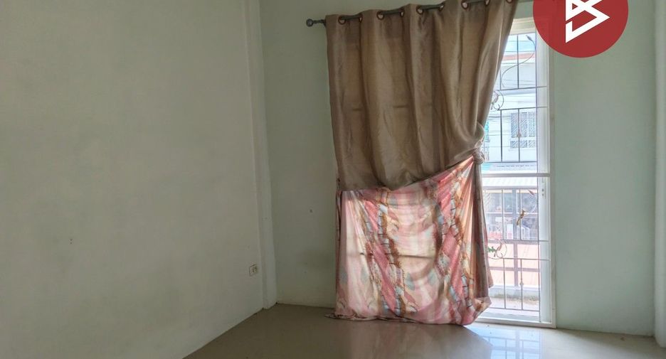 Продажа 3 спальни таунхаус в Nakhon Chai Si, Накхонпатхом