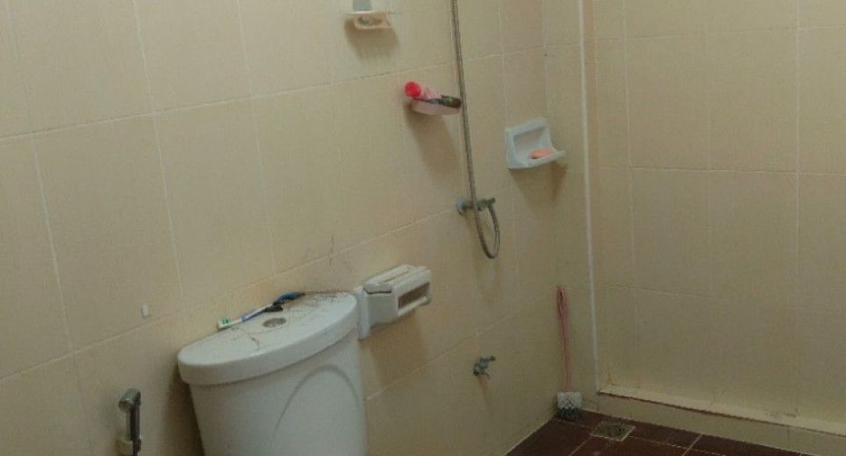 Продажа 3 спальни таунхаус в Nakhon Chai Si, Накхонпатхом