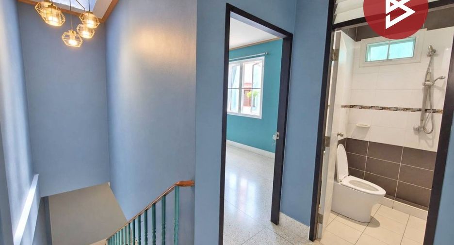 For sale 2 bedrooms townhouse in Bang Khae, Bangkok