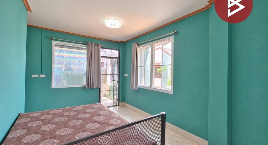 For sale 2 bedrooms townhouse in Bang Khae, Bangkok