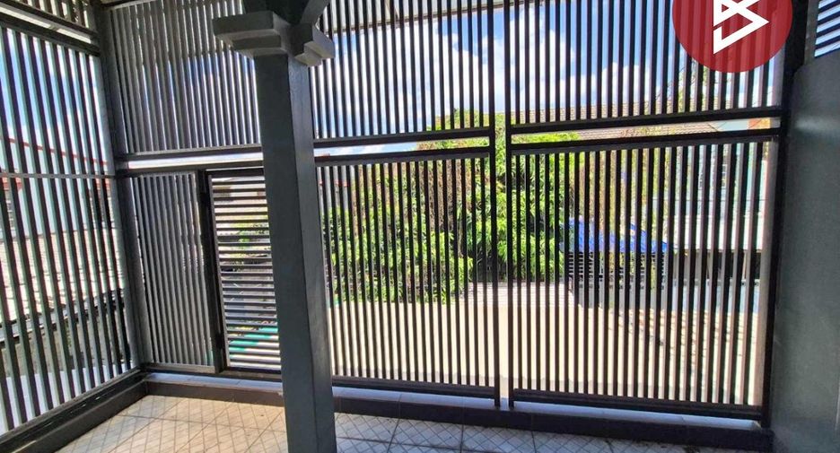 For sale 2 bedrooms townhouse in Bang Khae, Bangkok