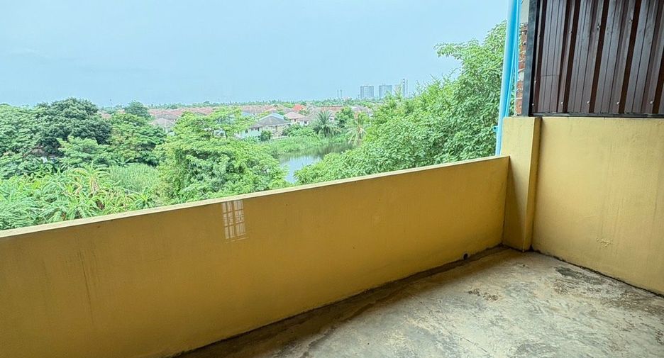 Local comercial en alquiler y en venta de 3 habitaciones en Bang Yai, Nonthaburi
