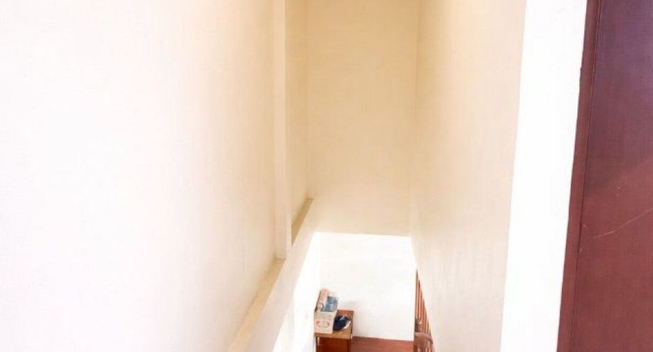 Reihenhaus zum Kauf mit 2 Zimmer in Krathum Baen, Samut Sakhon