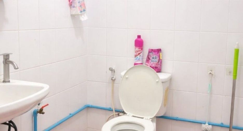Reihenhaus zum Kauf mit 2 Zimmer in Krathum Baen, Samut Sakhon