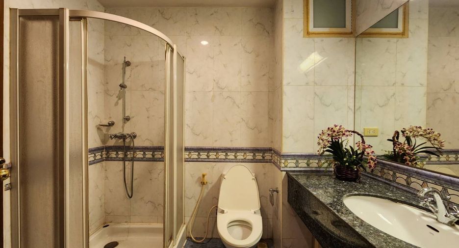 Condo en alquiler de 2 habitaciones en Pathum Wan, Bangkok