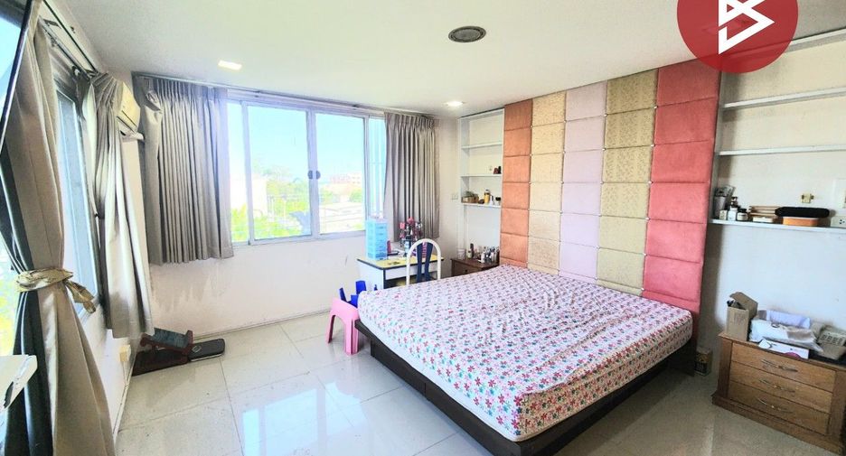 For sale 4 bedrooms retail Space in Bang Khen, Bangkok