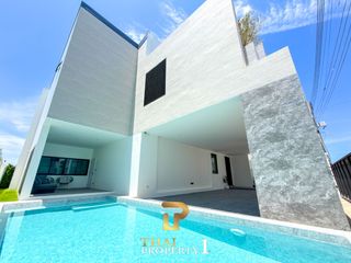 For sale 5 bedrooms villa in Bang Lamung, Chonburi