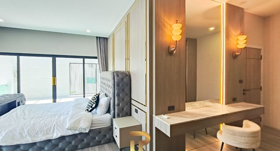 For sale 5 bedrooms villa in Huay Yai, Pattaya