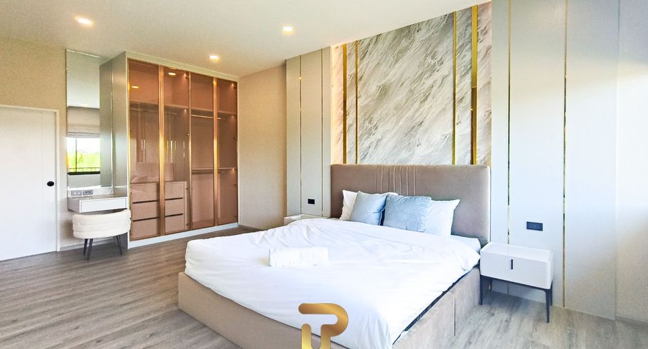 For sale 5 bedrooms villa in Huay Yai, Pattaya