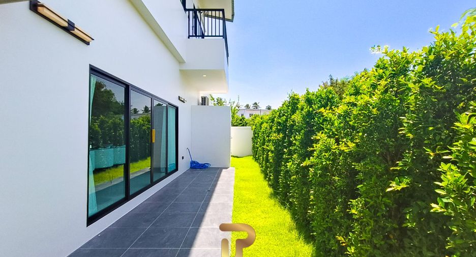 For sale 5 bedrooms villa in Huay Yai, Pattaya