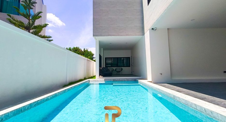 For sale 5 bedrooms villa in Huay Yai, Pattaya