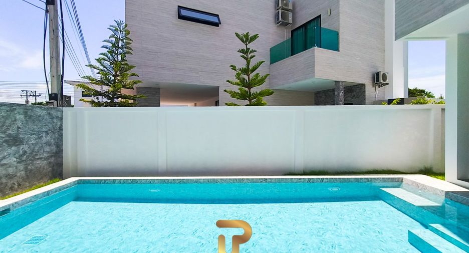 For sale 5 bedrooms villa in Huay Yai, Pattaya