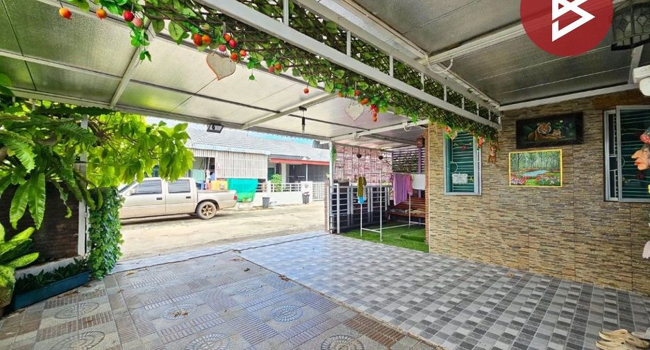 For sale 2 bedrooms townhouse in Ban Pho, Chachoengsao