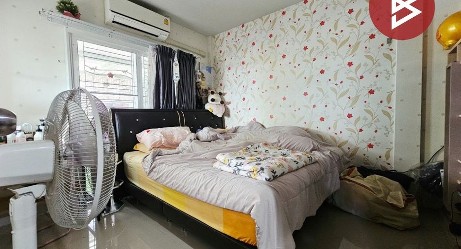 For sale 2 bedrooms townhouse in Ban Pho, Chachoengsao