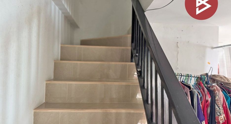 Casa adosada en venta de 3 habitaciones en Bang Pakong, Chachoengsao