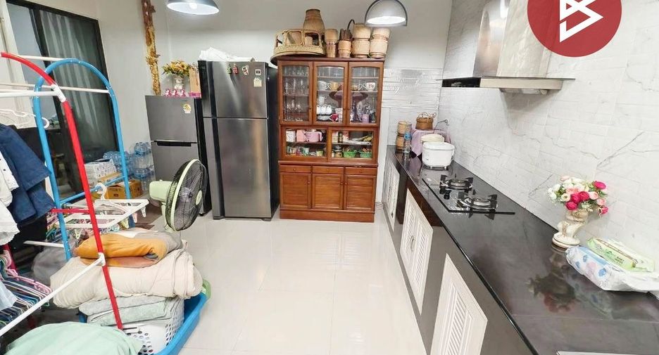 出售 3 卧室 联排别墅 在 Bang Phli, Samut Prakan