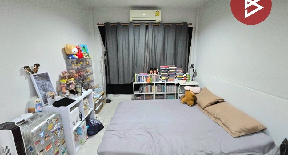 Casa adosada en venta de 3 habitaciones en Mueang Nakhon Pathom, Nakhon Pathom