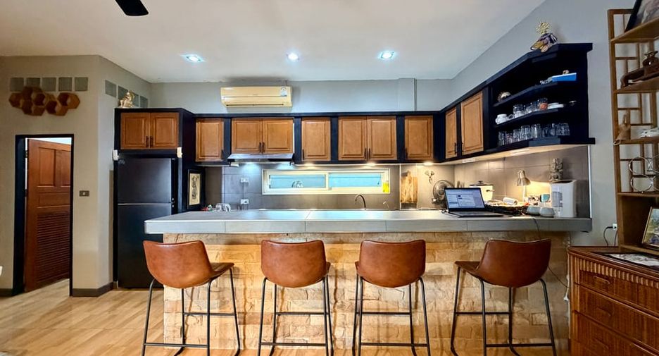 For rent 2 bedrooms villa in Bang Lamung, Chonburi