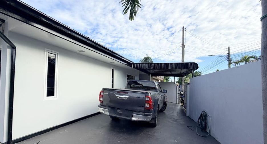 For rent 2 bedrooms villa in Bang Lamung, Chonburi