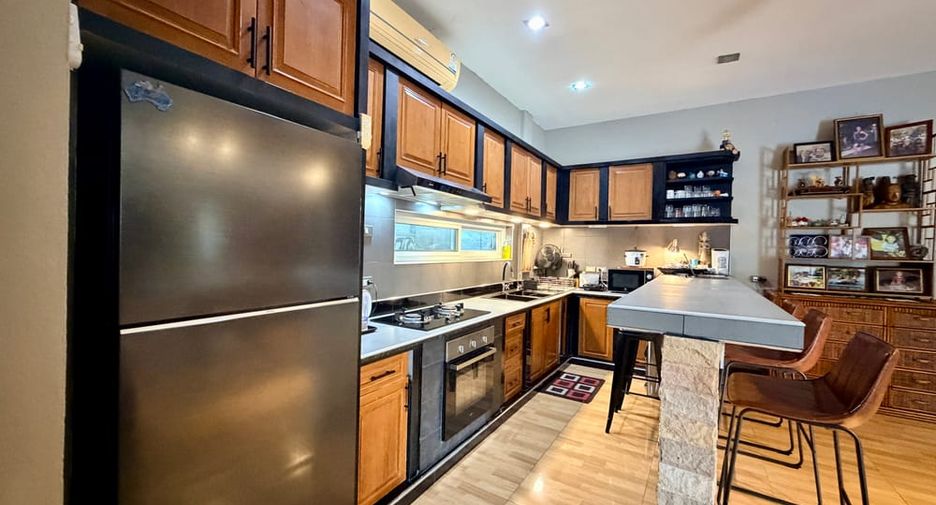 For rent 2 bedrooms villa in Bang Lamung, Chonburi