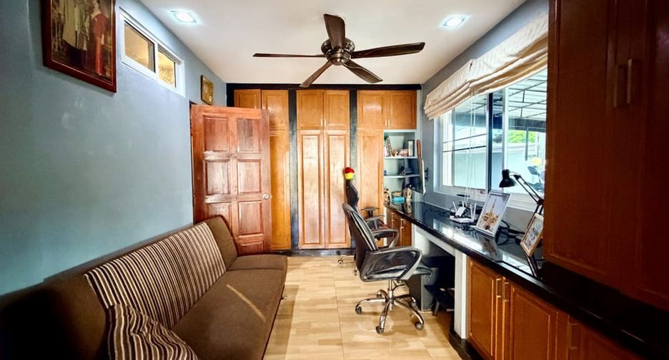 For rent 2 bedrooms villa in Bang Lamung, Chonburi