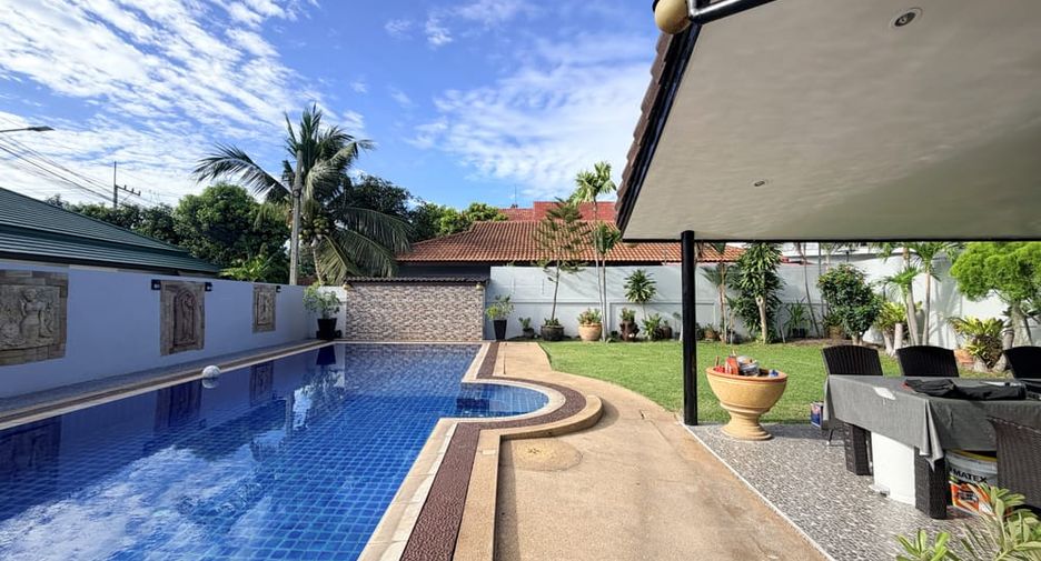 For rent 2 bedrooms villa in Bang Lamung, Chonburi