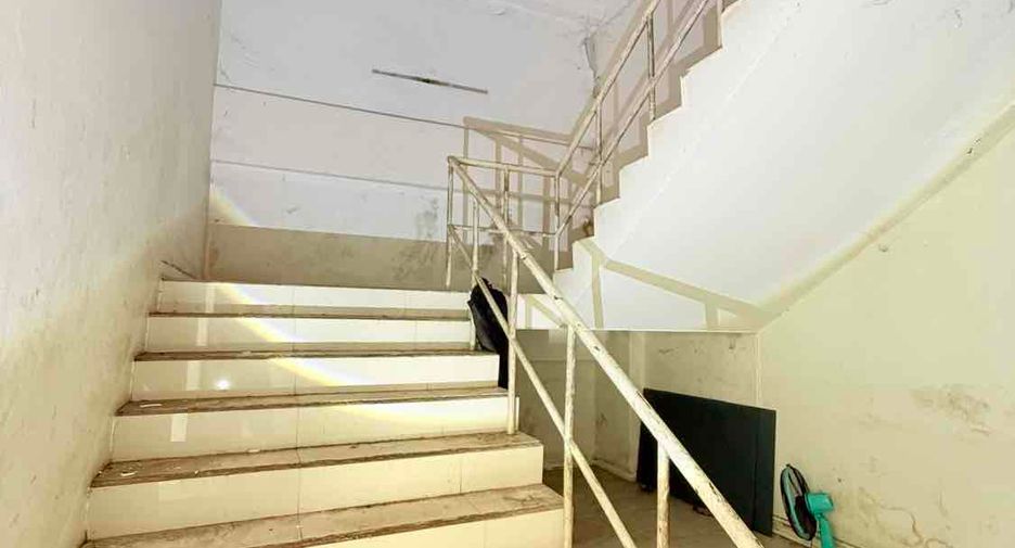 出售 3 卧室 商业空间 在 Nong Han, Udon Thani