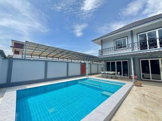 出租 4 卧室 别墅 在 Bang Lamung, Chon Buri