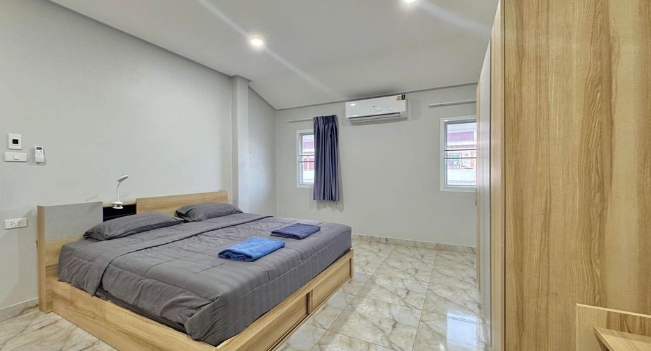 出租 4 卧室 别墅 在 Bang Lamung, Chon Buri