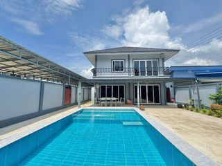 出租 4 卧室 别墅 在 Bang Lamung, Chon Buri
