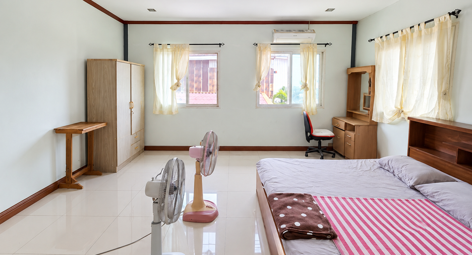 Продажа 4 спальни склад в Sai Noi, Нонтабури