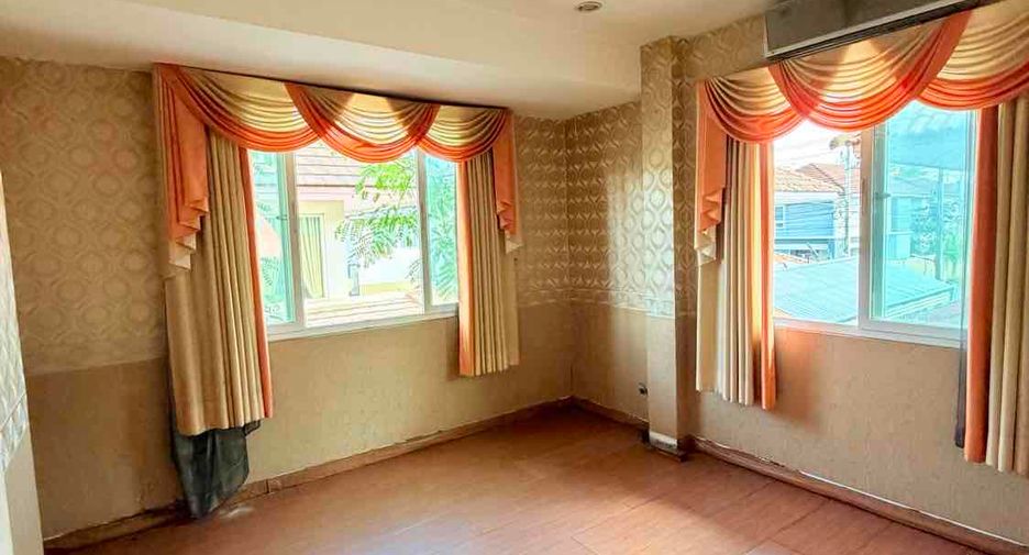 出售 3 卧室 独立屋 在 Mueang Udon Thani, Udon Thani