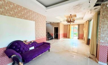 À vendre 3 chambres maison à Mueang Udon Thani, Udon Thani