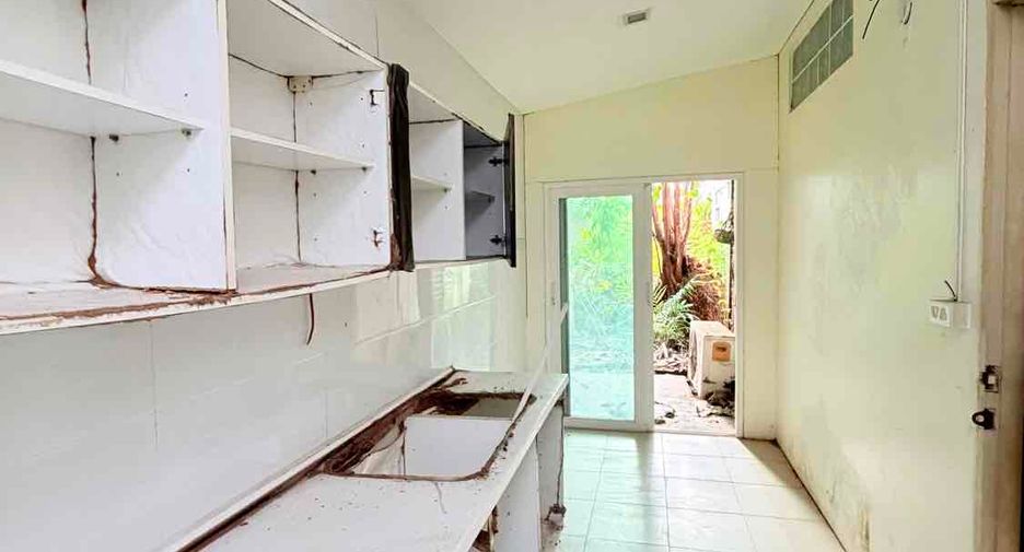 出售 3 卧室 独立屋 在 Mueang Udon Thani, Udon Thani