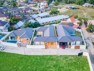 Casa en alquiler de 4 habitaciones en Bang Lamung, Chonburi