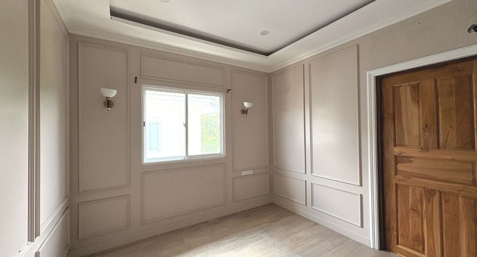 For sale 3 bedrooms house in Bang Phli, Samut Prakan