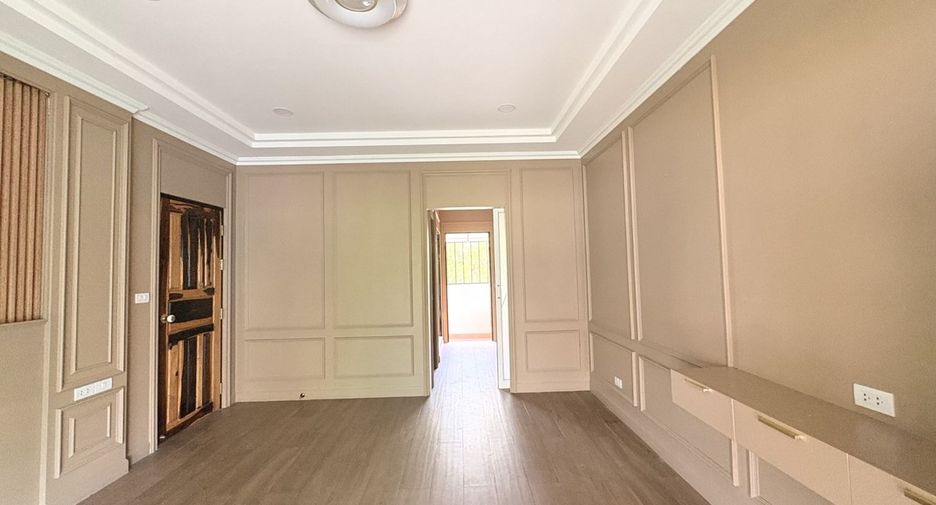 For sale 3 bedrooms house in Bang Phli, Samut Prakan