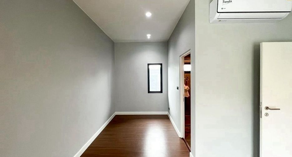 Casa en venta de 4 habitaciones en Bang Kruai, Nonthaburi