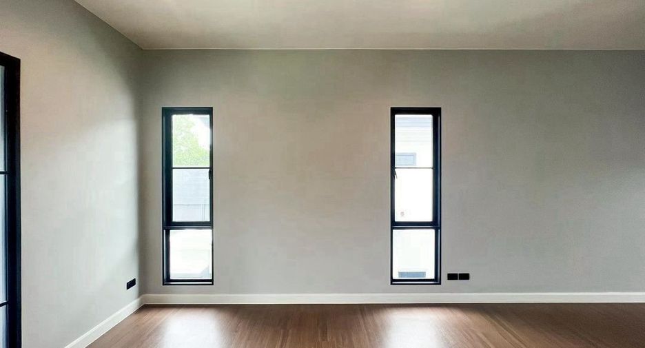Casa en venta de 4 habitaciones en Bang Kruai, Nonthaburi