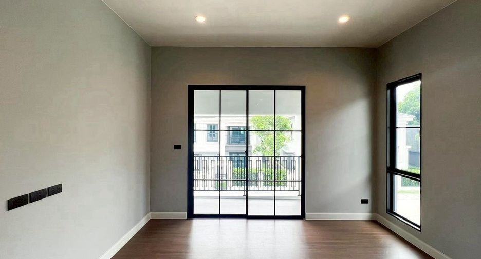 Casa en venta de 4 habitaciones en Bang Kruai, Nonthaburi