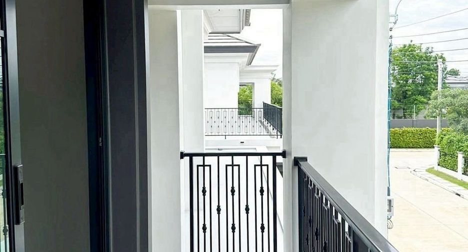 Casa en venta de 4 habitaciones en Bang Kruai, Nonthaburi