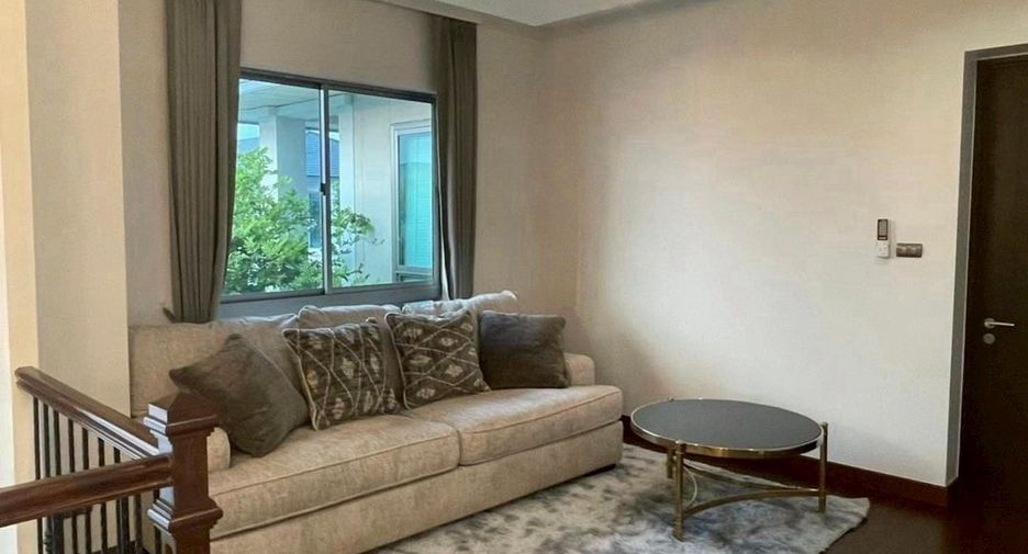 Casa en alquiler y en venta de 4 habitaciones en Lat Krabang, Bangkok