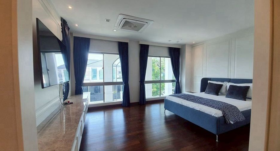 Casa en alquiler y en venta de 4 habitaciones en Lat Krabang, Bangkok