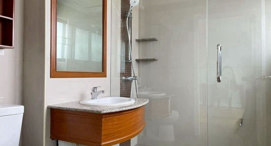 Wohnung zur Miete mit 2 Zimmer in Sathon, Bangkok