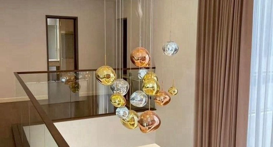 Аренда 4 спальни дом в Банг Капи, Бангкок